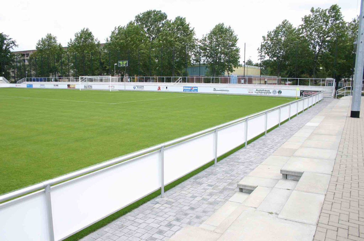 Panneaux publicitaires à monter sur main courante. Décuplez vos surfaces annonceurs ! – Le ml